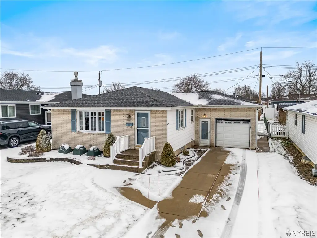 17 Oakwood Drive, Cheektowaga, NY 14227 - #1