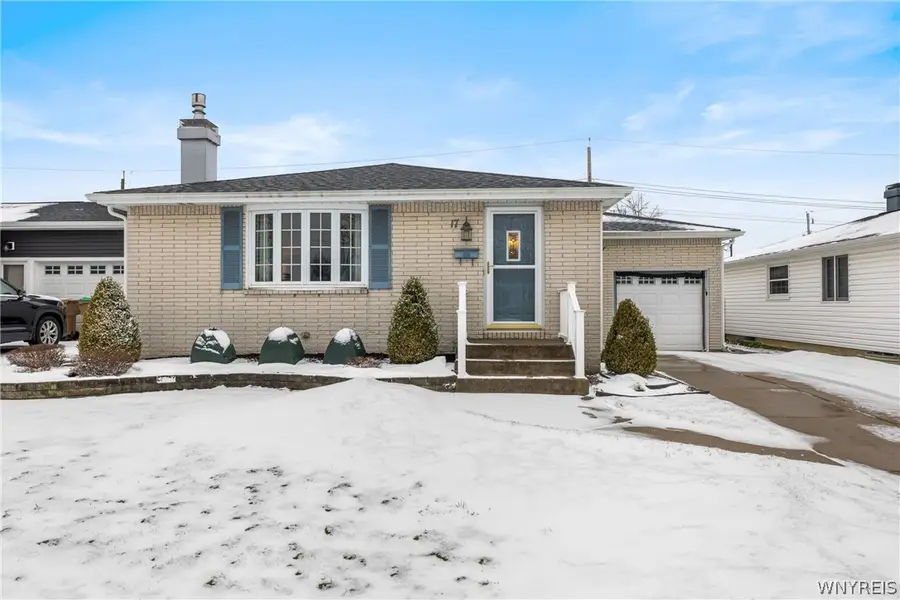 17 Oakwood Drive, Cheektowaga, NY 14227 - #2