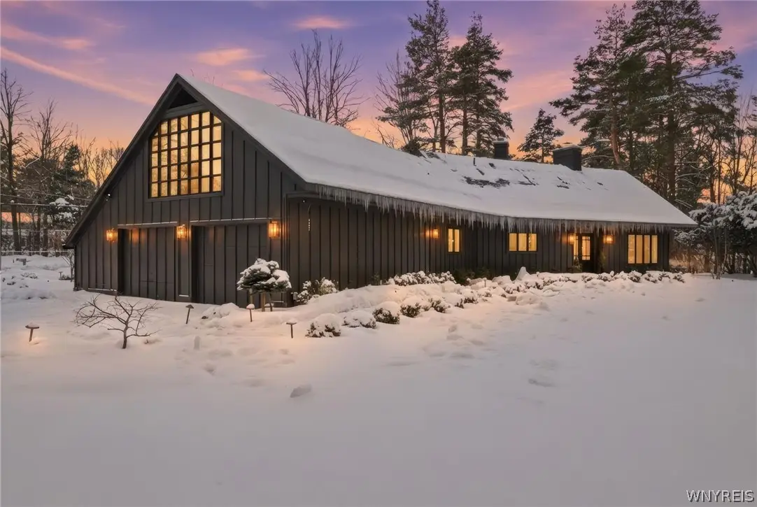 11 Chase Road, Orchard Park, NY 14127 - #1