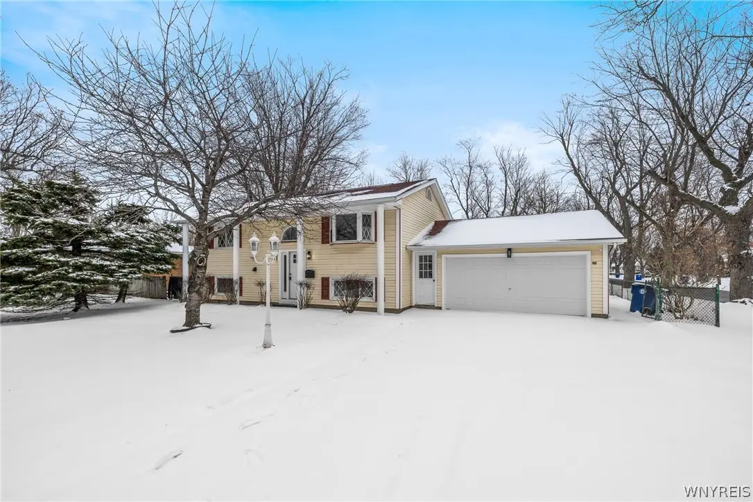 274 Royal Parkway W, Buffalo, NY 14221 - #1