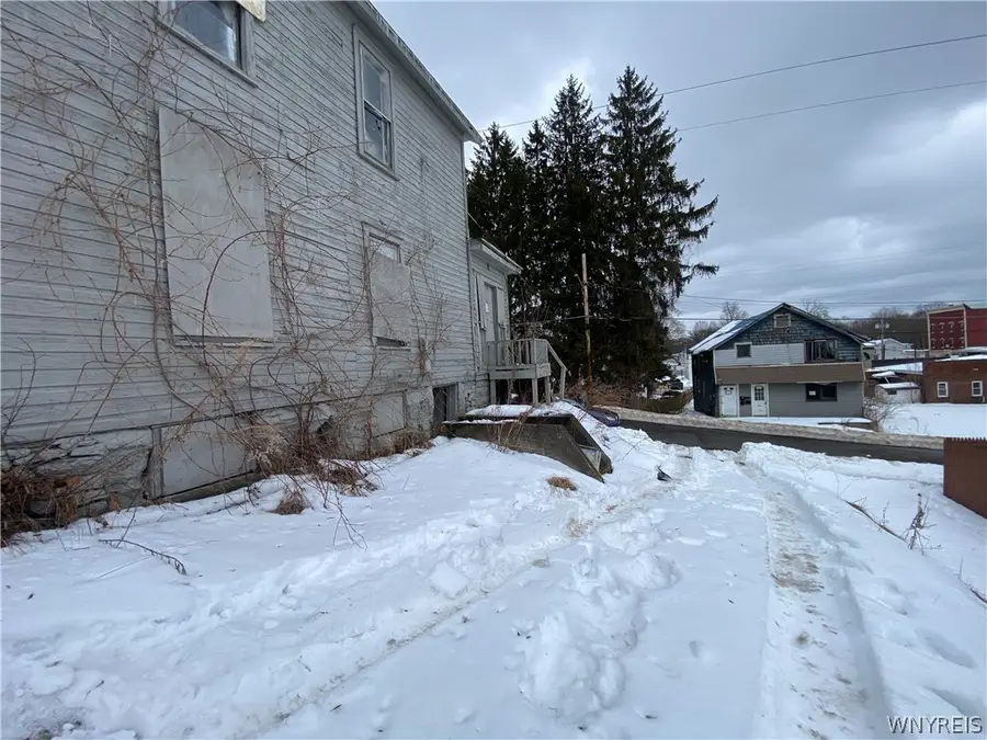 11 N Dow Street, Falconer, NY 14733 - #3