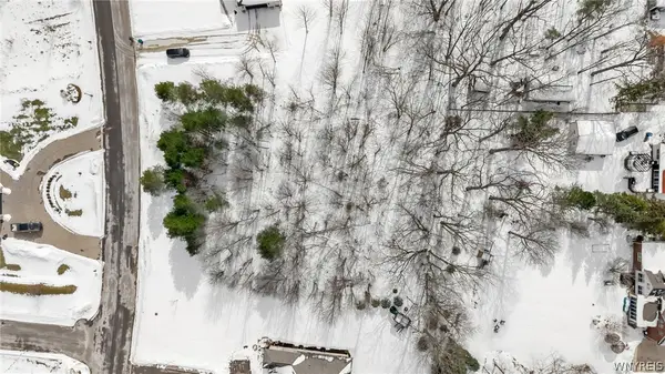 5120 Country Club, Lewiston, NY 14092