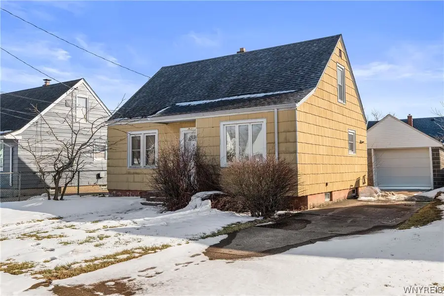 3631 Sherwood Avenue, Niagara Falls, NY 14301 - #2