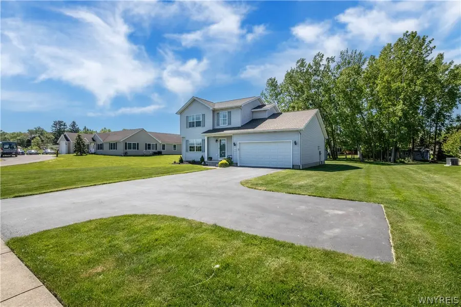 3715 Lakeview Road, Hamburg, NY 14075 - #2