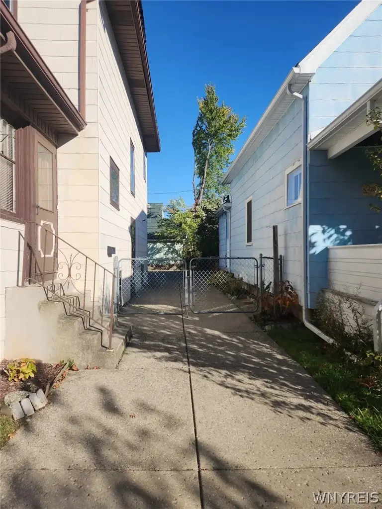 124 Parkwood Avenue, Buffalo, NY 14217 - #2