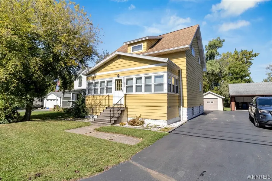 6436 Webster Road, Orchard Park, NY 14127 - #2