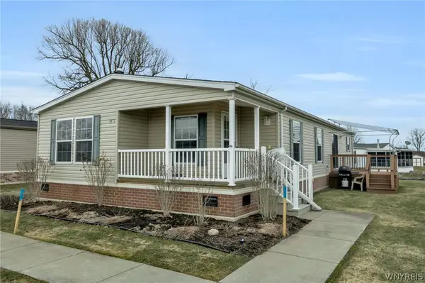 4665 Cotherstone Circle, Clarence, NY 14031