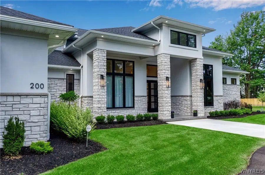 200 Paradise Road, East Amherst, NY 14051 - #2