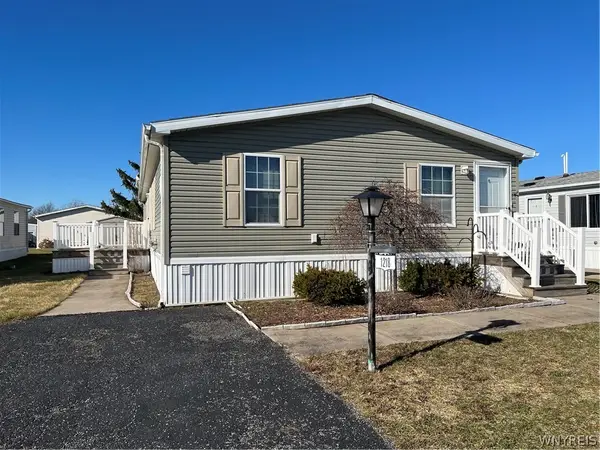 1218 Maplewood Drive, Lockport, NY 14094