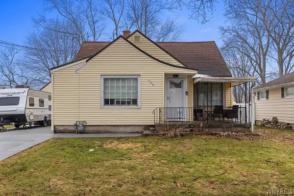 404 E Stenzil Street, North Tonawanda, NY 14120