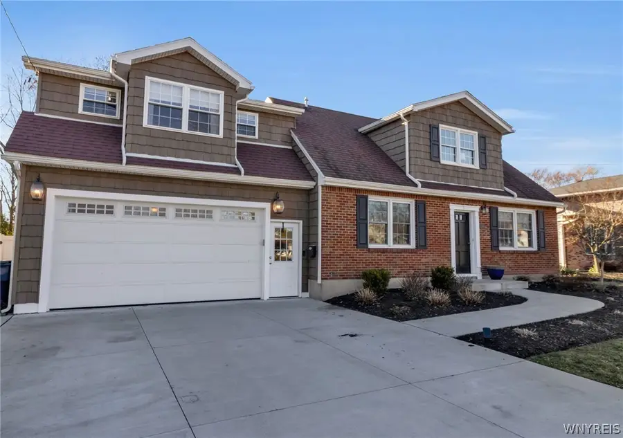 216 N Linden Street, Williamsville, NY 14221 - #2