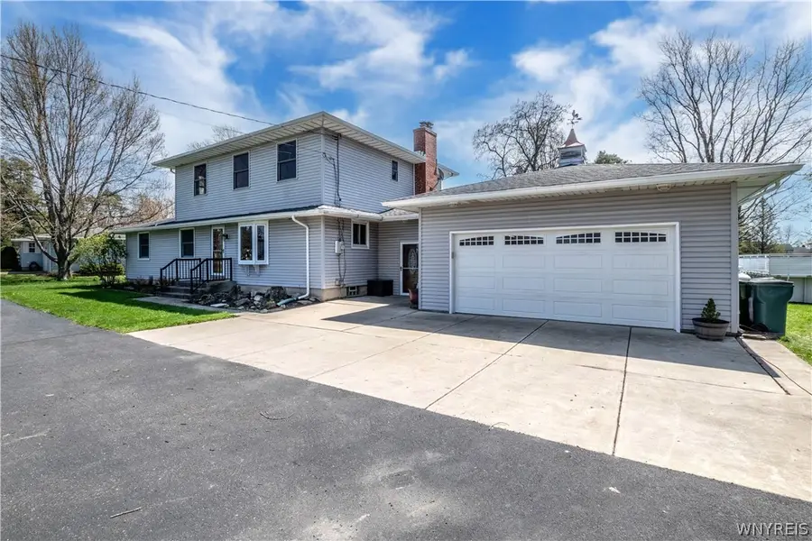 3878 Lockport Road, Sanborn, NY 14132 - #2