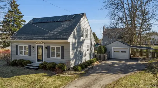 6135 Goodrich Rd, Clarence Center, NY 14032