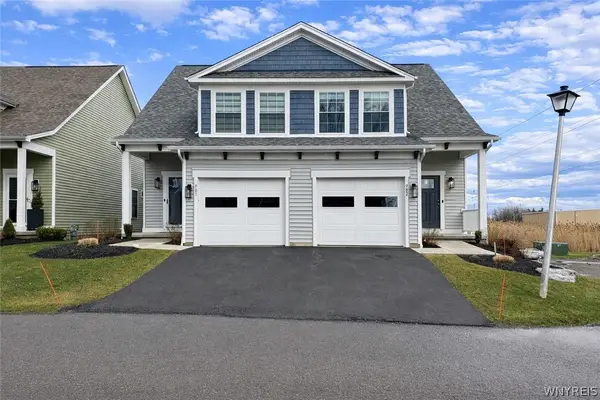 902 Carriage Lane, Buffalo, NY 14224