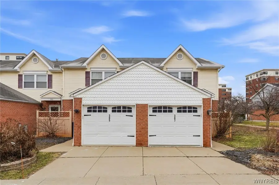 307 King Peterson Road, Buffalo, NY 14204 - #2