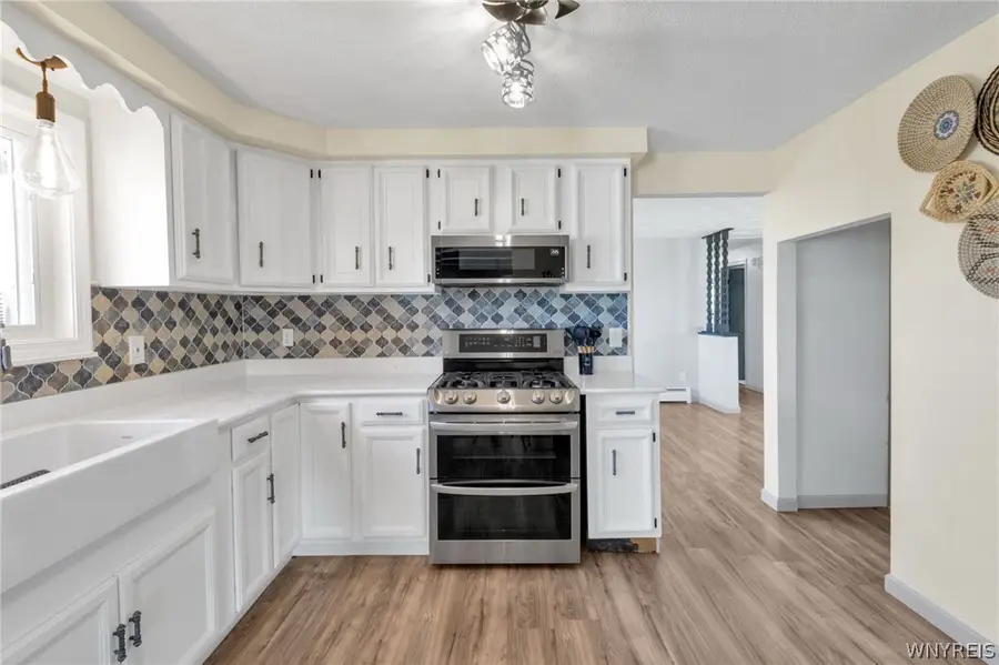 5769 Griffin Street, Sanborn, NY 14132 - #3