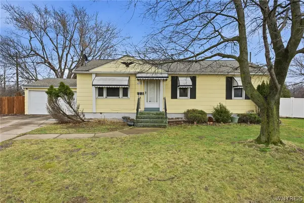 4373 E Frontier Drive, Hamburg, NY 14219