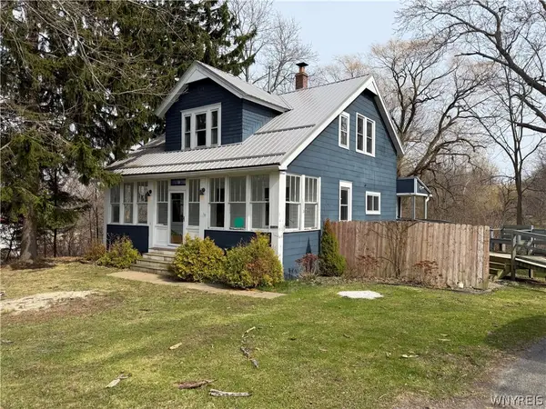 12182 Old Main Road, Silver Creek, NY 14136