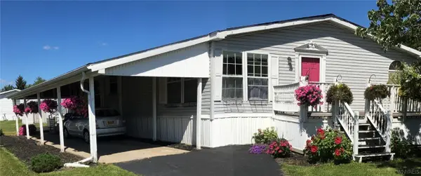 1052 Fernwood, Lockport, NY 14094