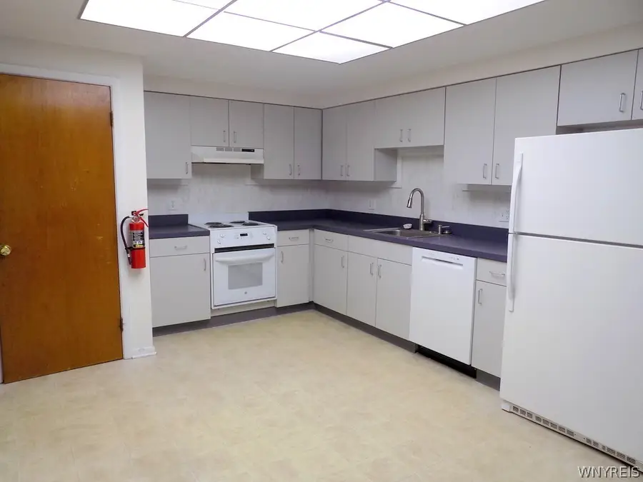 373 Carmen Road, Buffalo, NY 14226 - #3