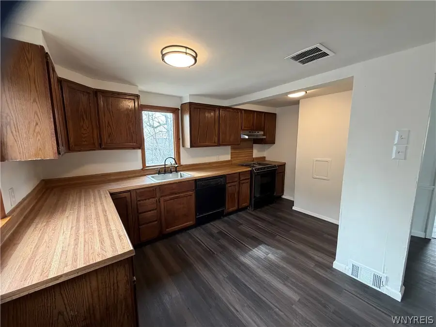 35 Hewitt Avenue, Buffalo, NY 14215 - #3