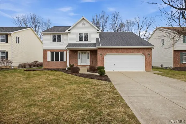 84 S Castlerock Lane, East Amherst, NY 14051