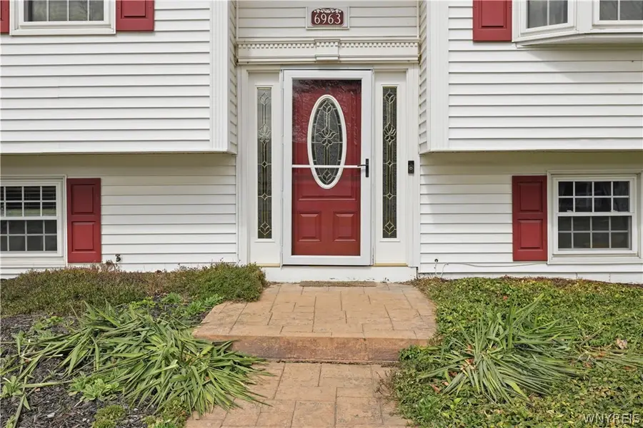 6963 Northview Drive, Lockport, NY 14094 - #3