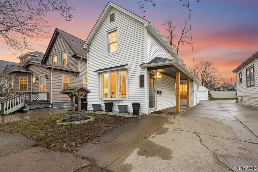 105 E Felton Street, North Tonawanda, NY 14120 - #2