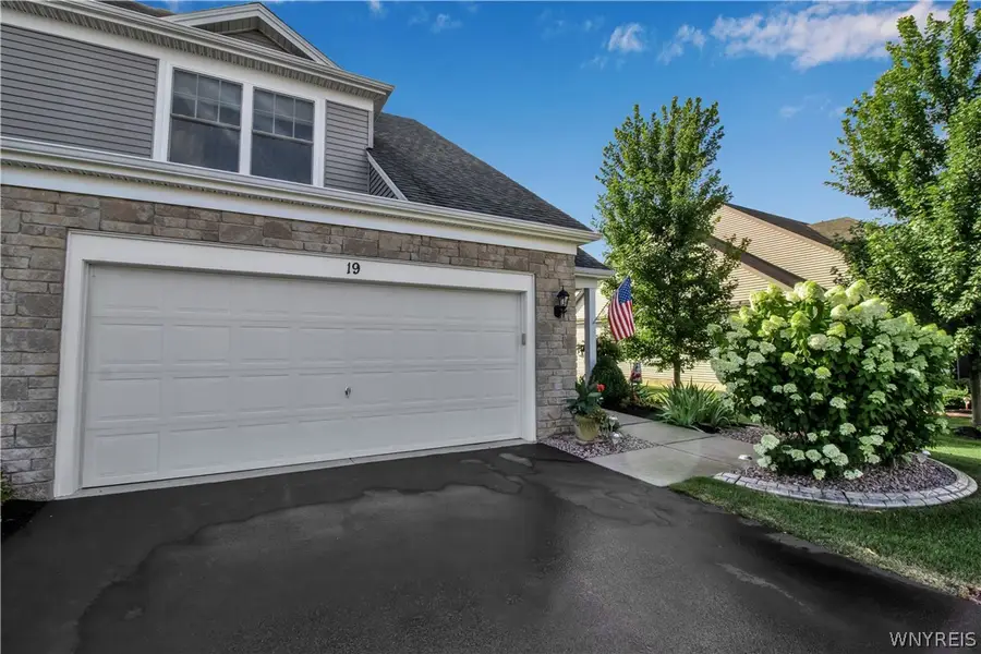 19 Cumberland Street, Lancaster, NY 14086 - #2