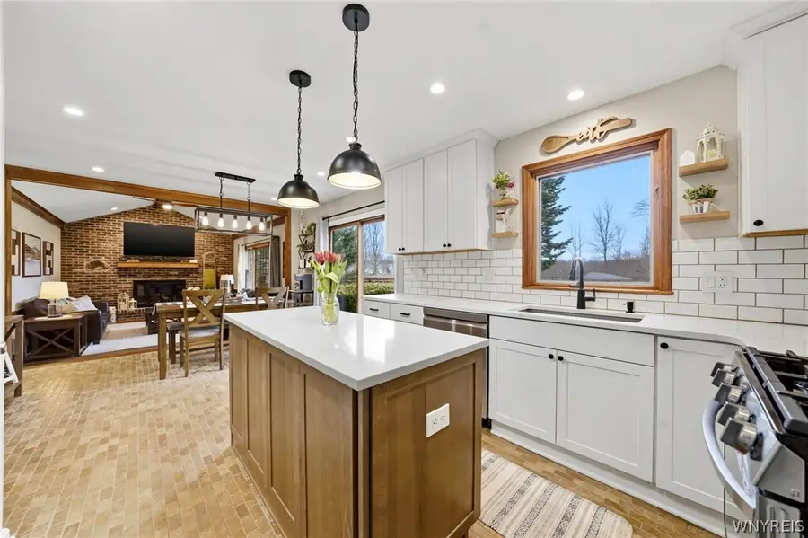 9165 Greiner Road, Clarence, NY 14031 - #2