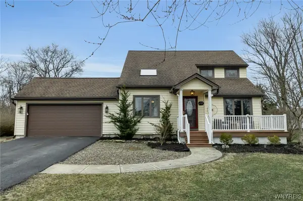 6727 Campbell Boulevard, Lockport, NY 14094