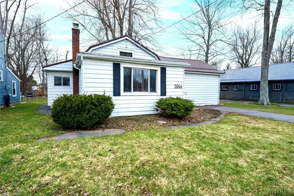 5944 Lakeview, Hamburg, NY 14085