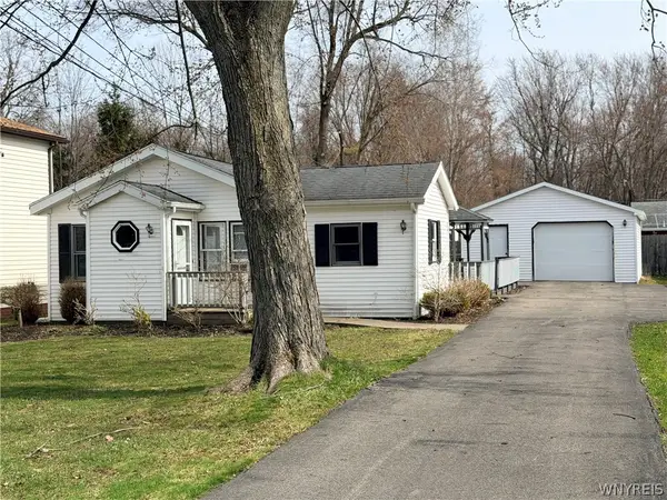 5893 Lakeview Terrace, Hamburg, NY 14085