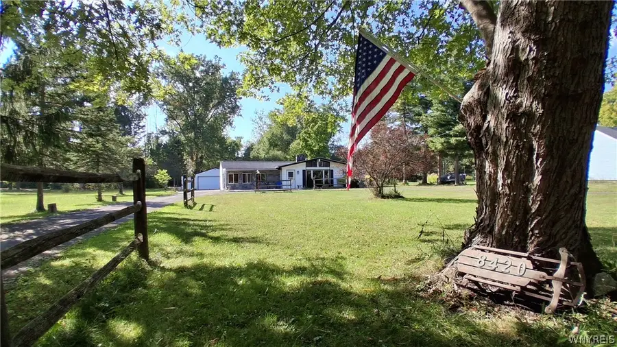 8420 Northfield Road, Clarence, NY 14032 - #2