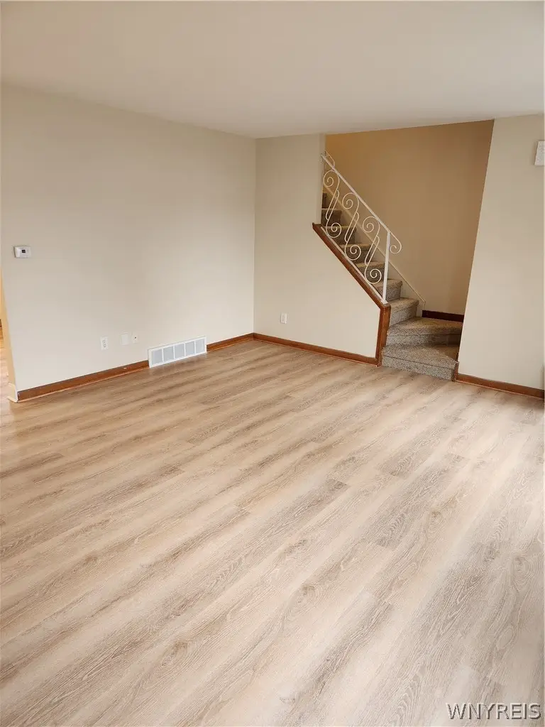 114 E Summerset Lane, Buffalo, NY 14228 - #3