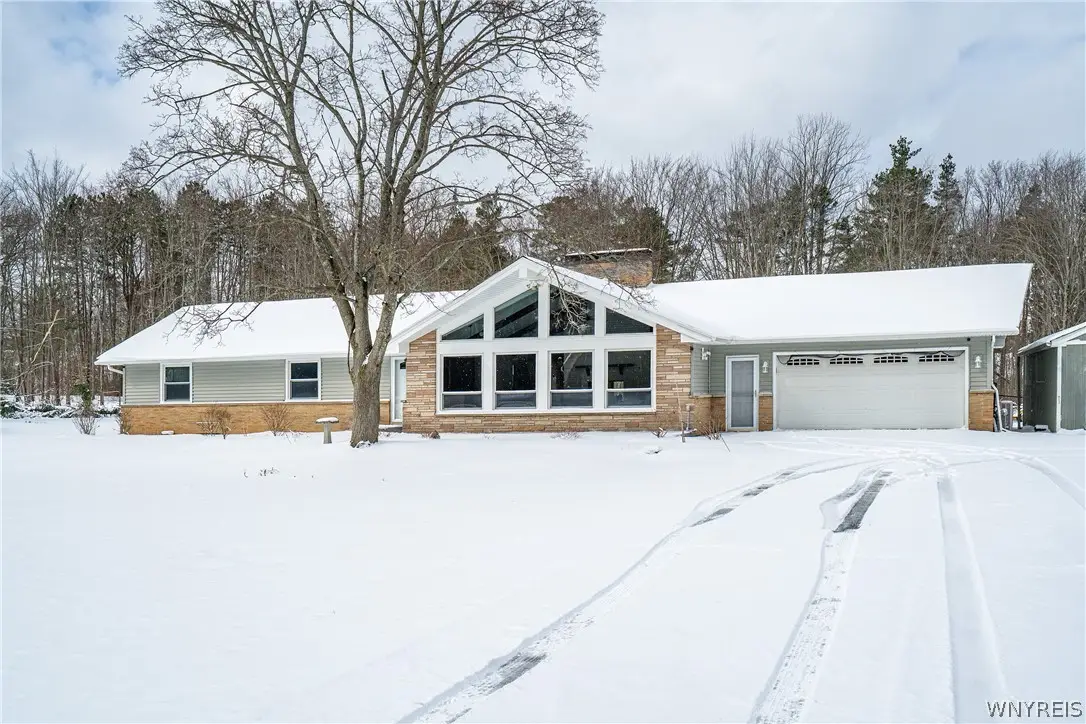 5242 Mckinley Parkway, Hamburg, NY 14075 - #1