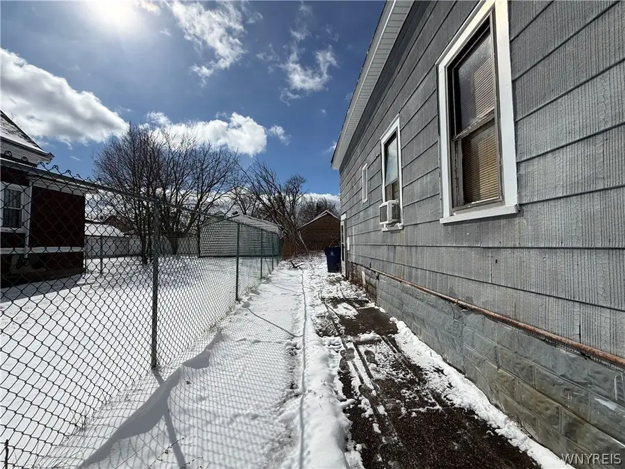 27 Lang Avenue, Buffalo, NY 14215 - #3