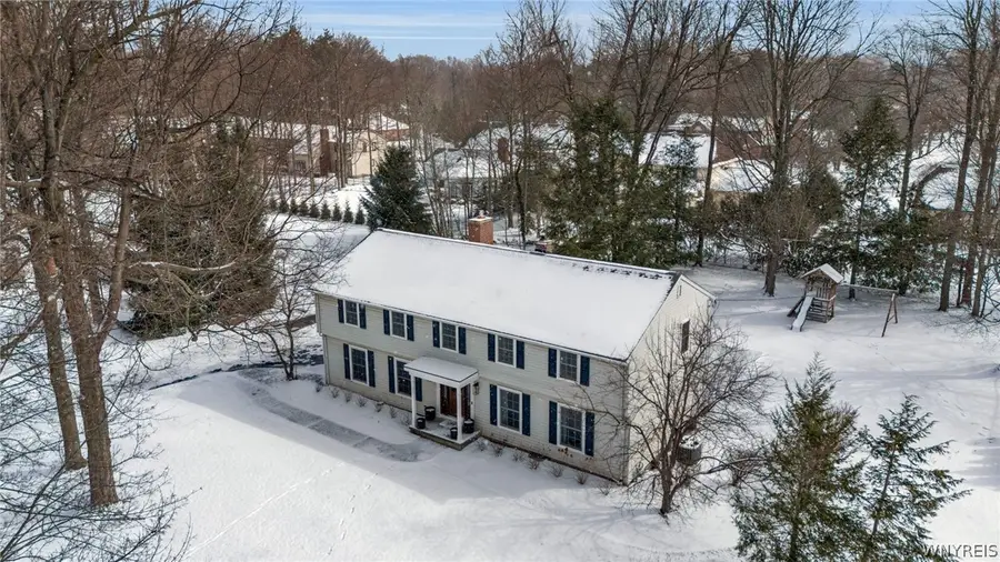 185 Briarhill Rd, Amherst, NY 14221 - #3