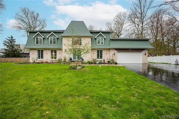 23 Fennec Lane, East Amherst, NY 14051