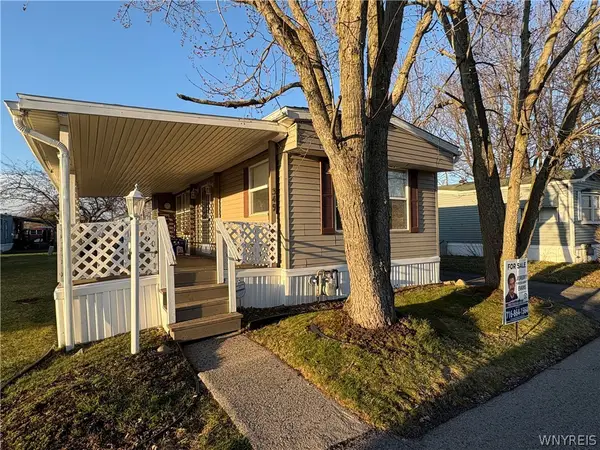 349 S Brookside, Lockport, NY 14094