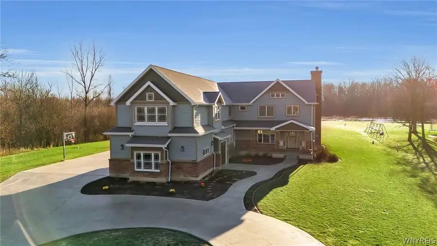 5747 Strickler Road, Clarence, NY 14031 - #3