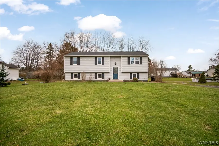 4806 Cottage Court, Lockport, NY 14094 - #3