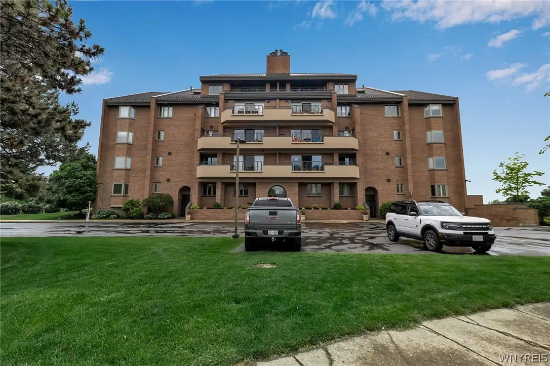 40 Waterfront Circle #401, Buffalo, NY 14202 - #1