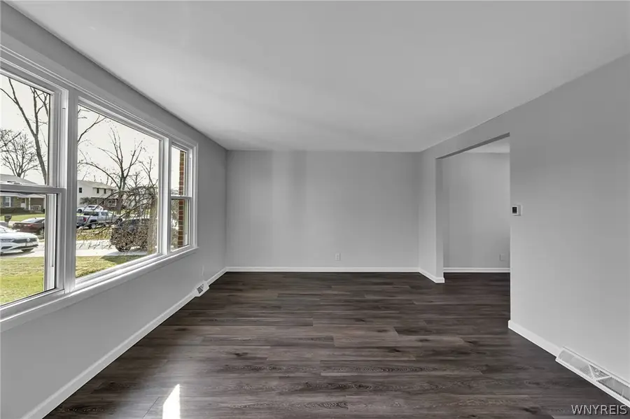 345 Colonial Drive, Grand Island, NY 14072 - #2