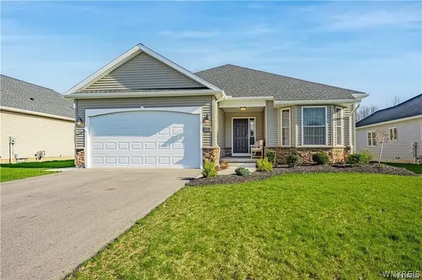 7000 James Francis Drive, Lockport, NY 14094