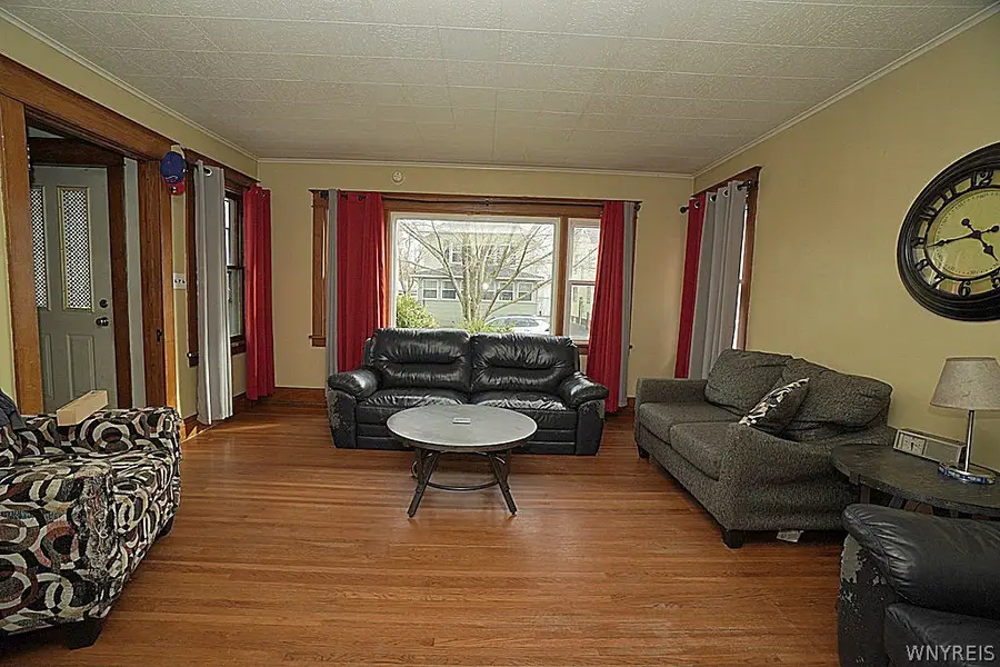 138 E Hazeltine Avenue, Buffalo, NY 14217 - #2