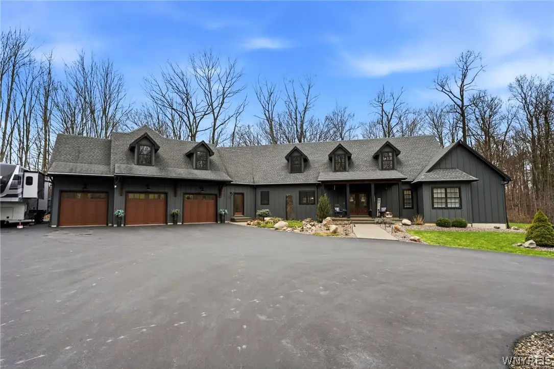 1049 Willardshire Road, Orchard Park, NY 14127 - #1