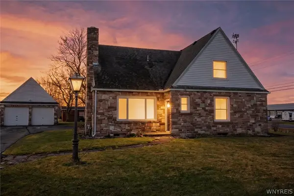 7158 W Main Road, Le Roy, NY 14482