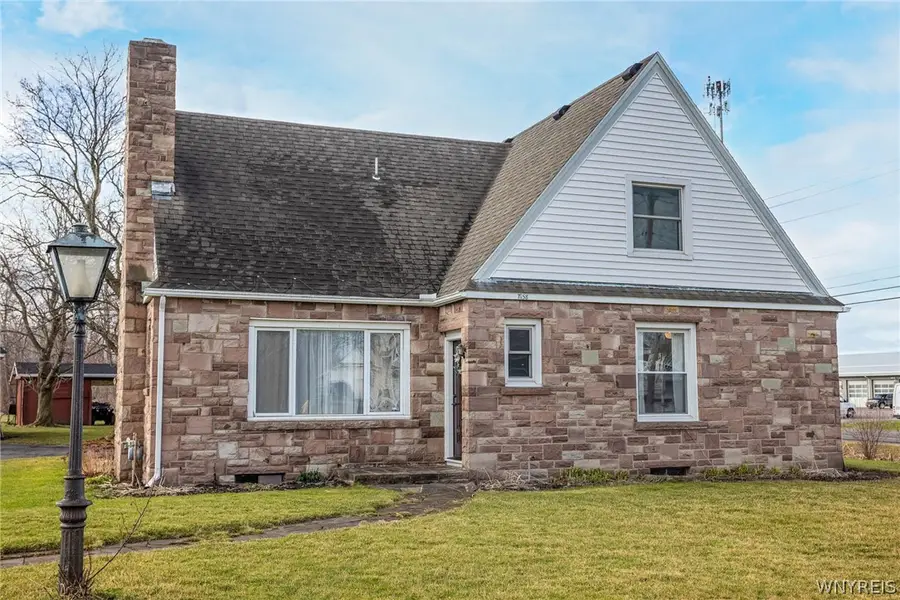 7158 W Main Road, Le Roy, NY 14482 - #2