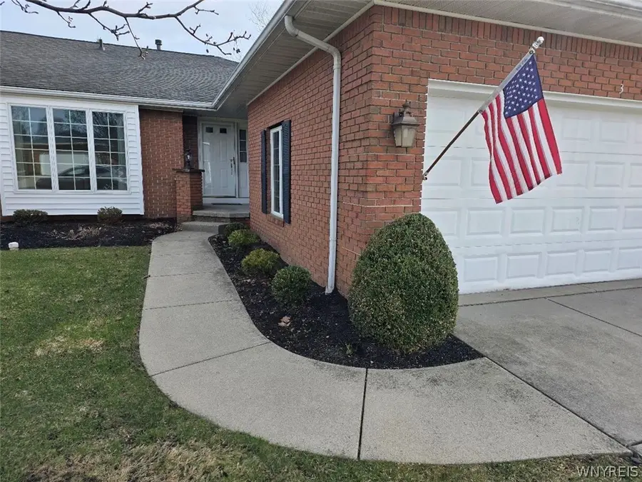 3 Saint Charles Court, Buffalo, NY 14221 - #2